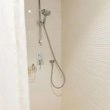 Les Chavanelles L'ecrin Ou Le Trois Apartment